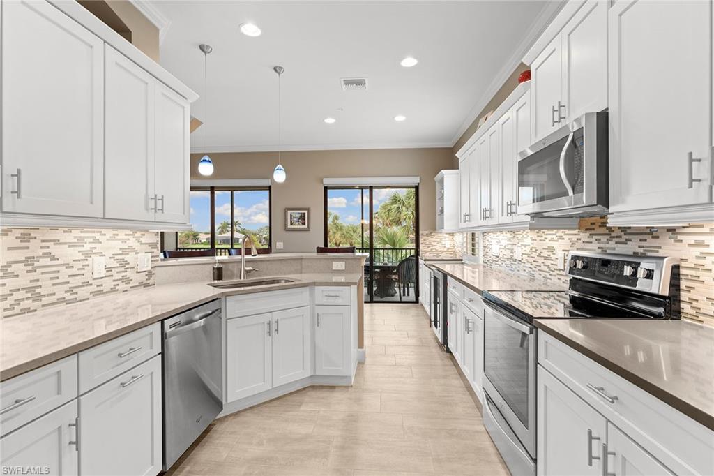 12041 Covent Garden CT 2202 photo 10