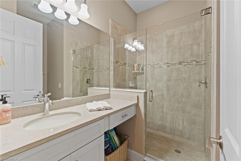 12041 Covent Garden CT 2202 photo 19