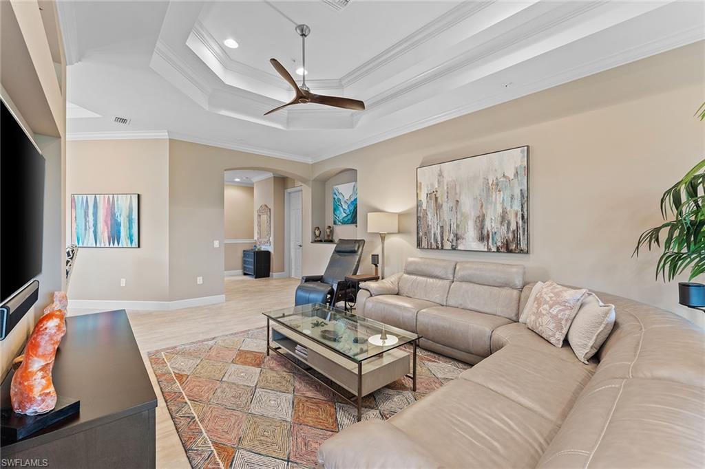 12041 Covent Garden CT 2202 photo 8