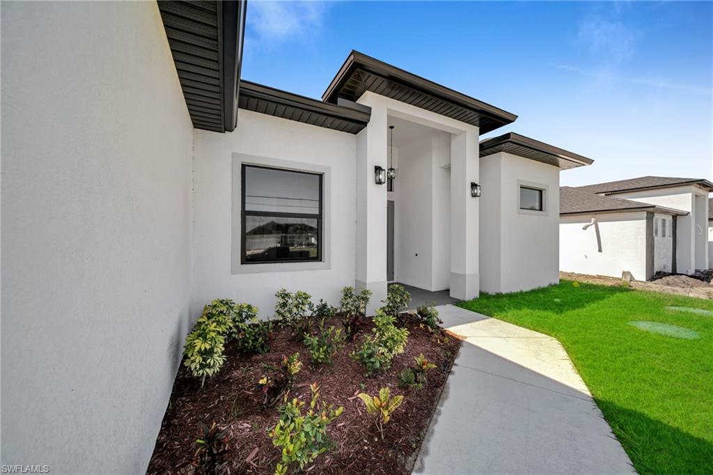 318 NW 9th ST