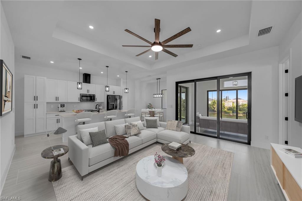 318 NW 9th ST
