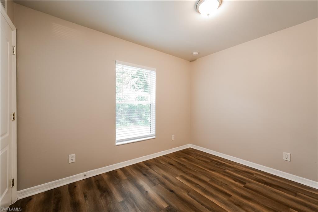 6004 Unice AVE N photo 10