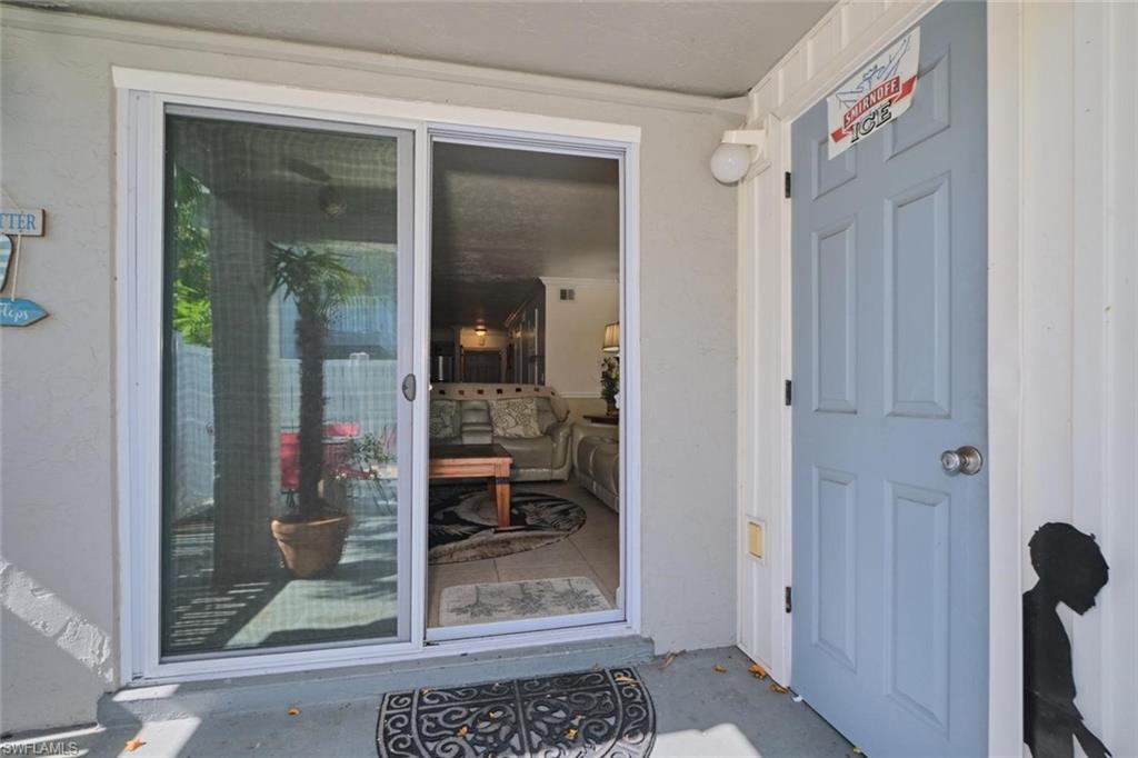 6777 Winkler RD 142 photo 12