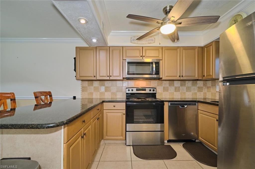 6777 Winkler RD 142