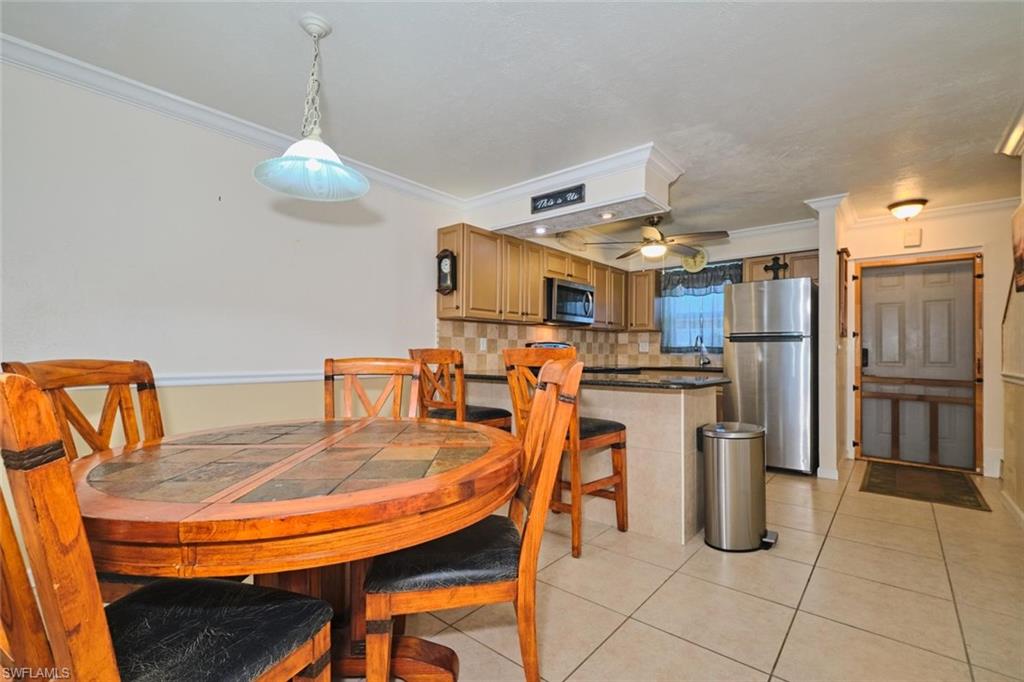 6777 Winkler RD 142 photo 9