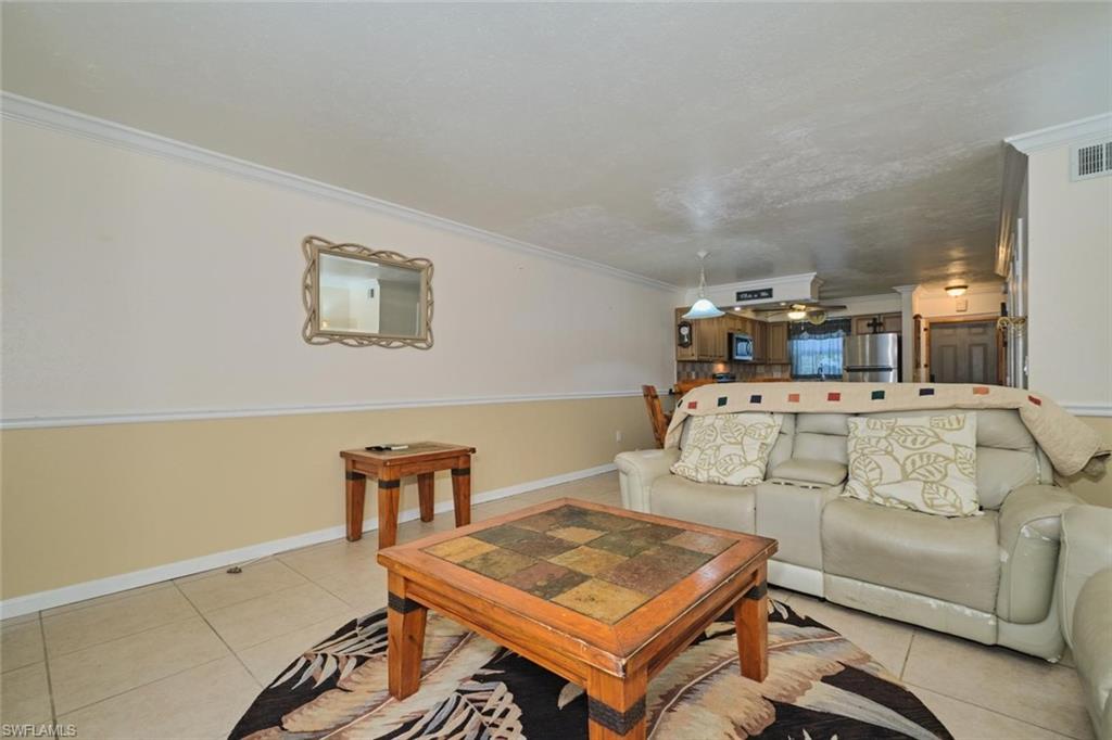 6777 Winkler RD 142 photo 10