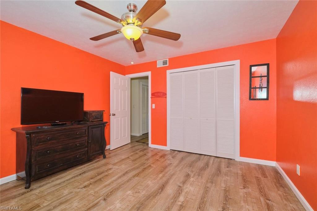 6777 Winkler RD 142 photo 19