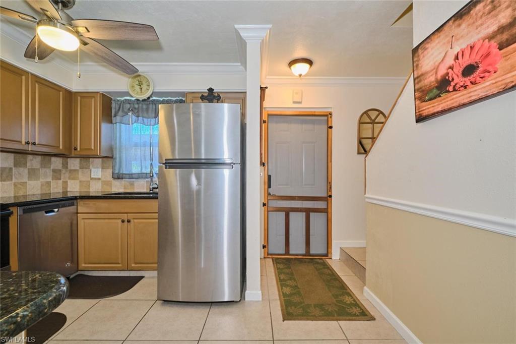 6777 Winkler RD 142
