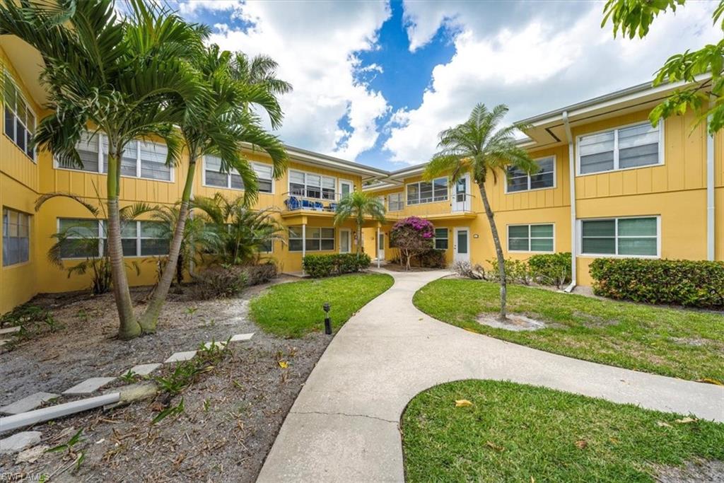 209 8th AVE S 209B