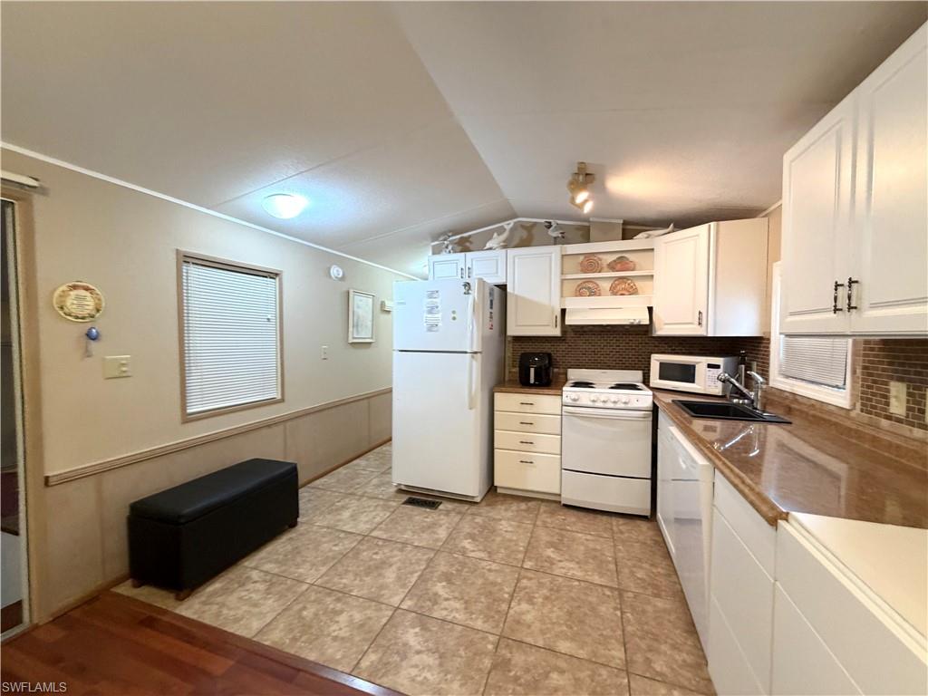 4591 Candlestick CT E photo 12