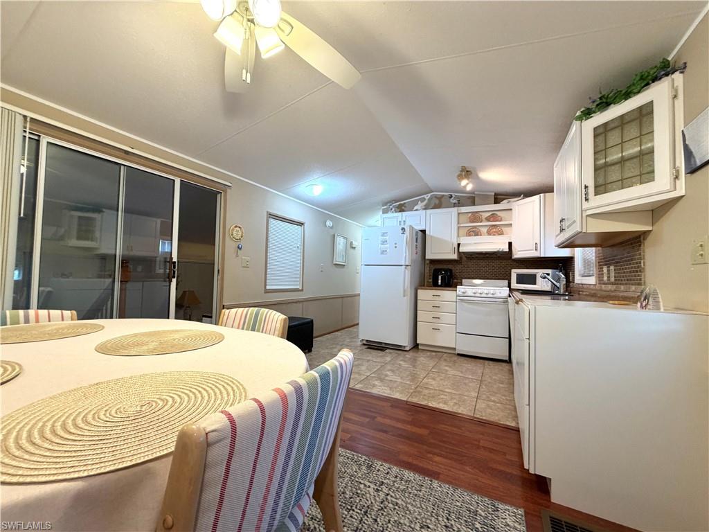 4591 Candlestick CT E photo 14