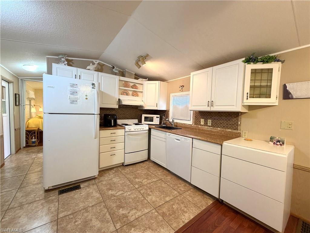 4591 Candlestick CT E photo 8