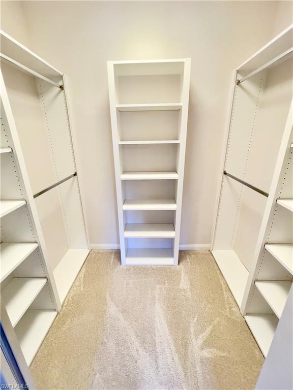 MASTER WALK IN CLOSET