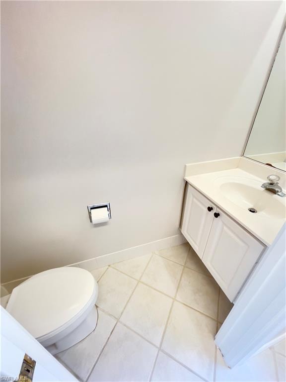DOWNSTAIRS 1/2 BATH