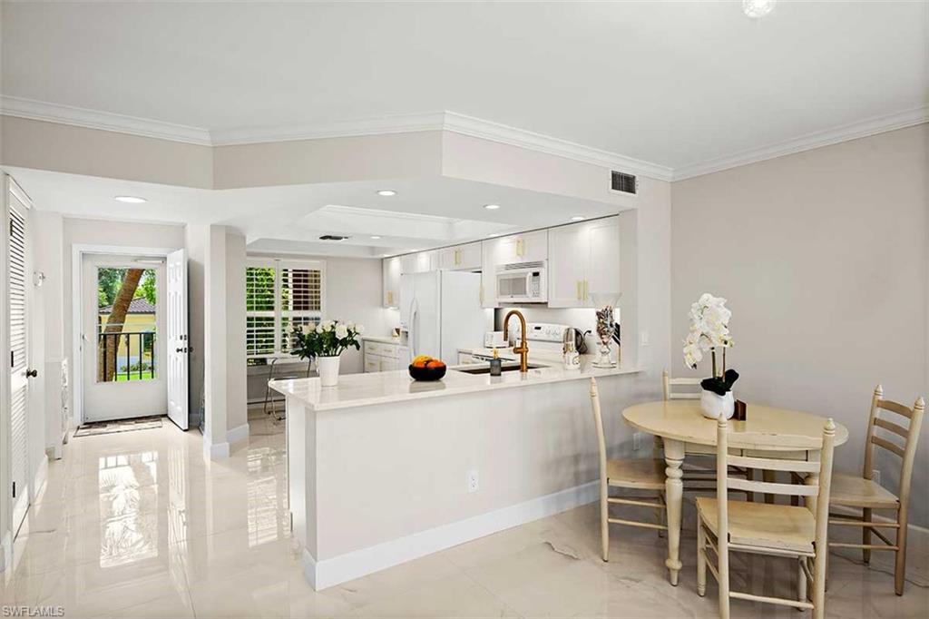 9103 Vanderbilt DR 205 photo 10