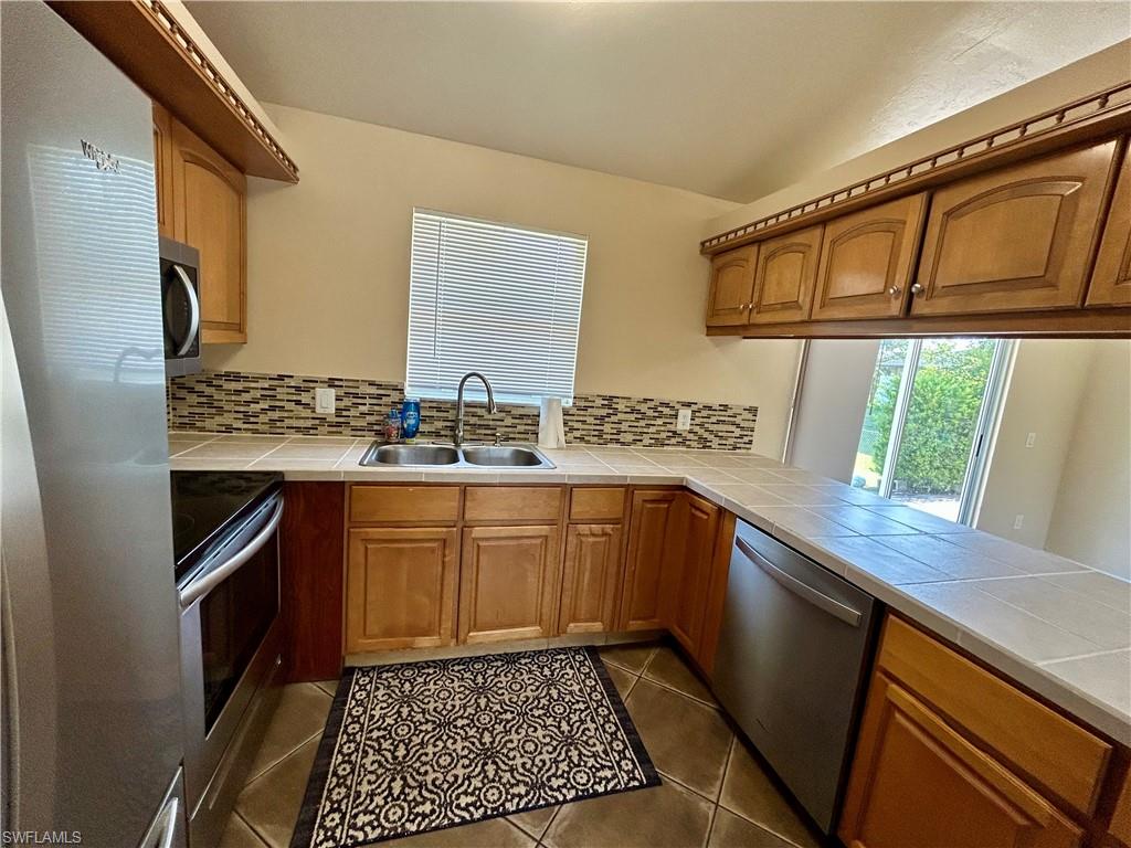 2430 Golden Gate BLVD E photo 10