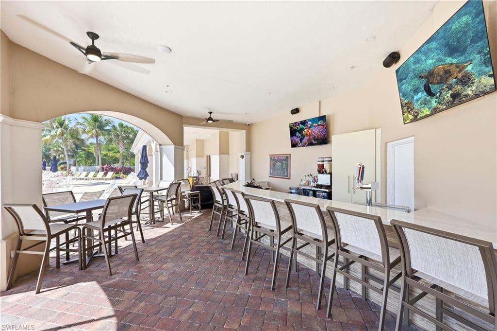 Outdoor Bar in the Community Towncenter