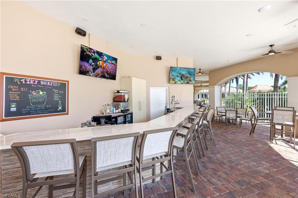 Outdoor Bar in the Community Towncenter
