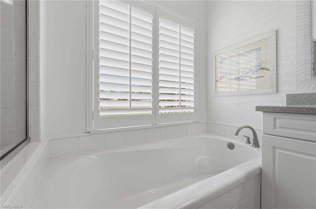 14846 Crescent Cove DR photo 24