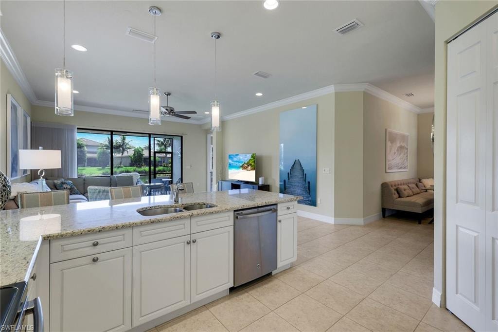 13556 Coronado DR photo 12