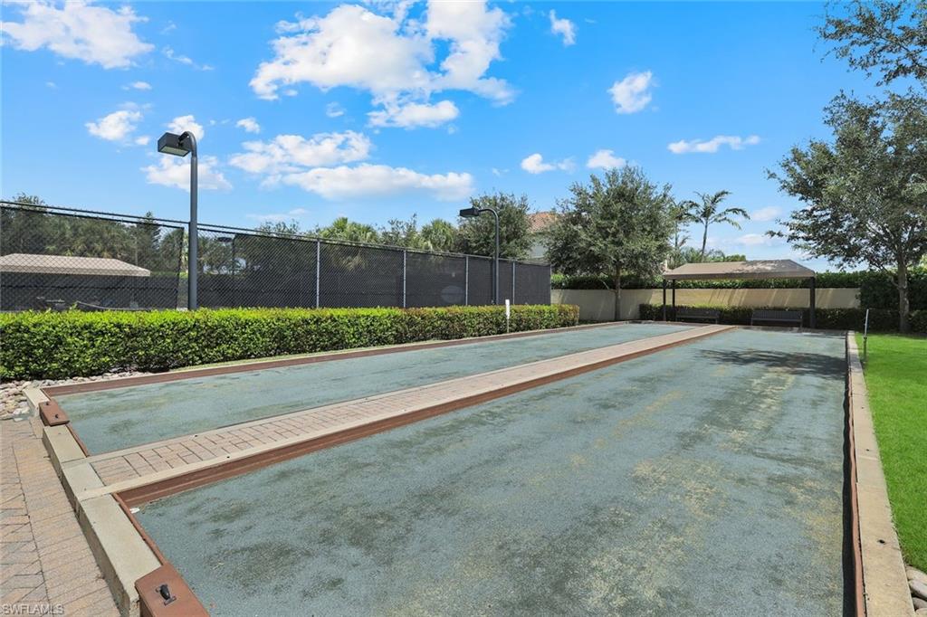 13556 Coronado DR photo 32
