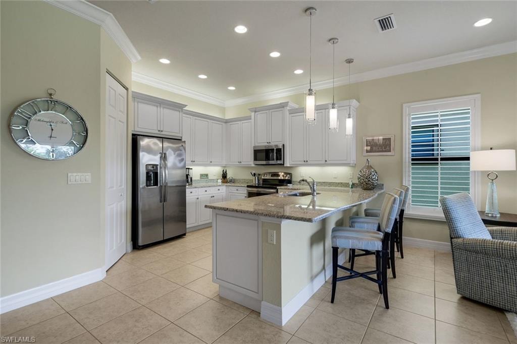 13556 Coronado DR photo 10