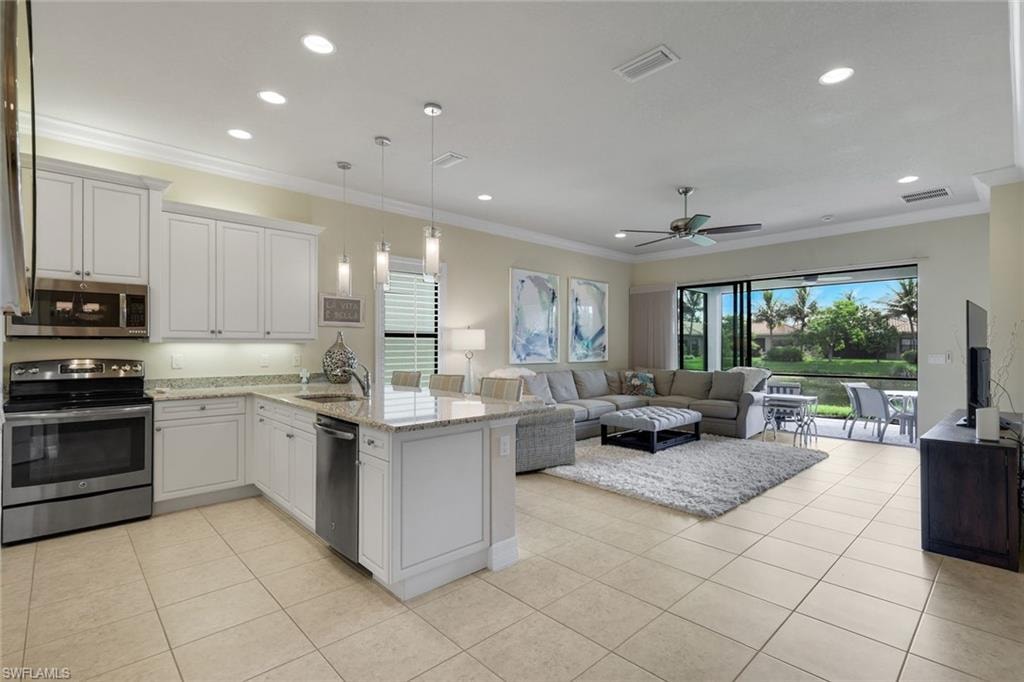 13556 Coronado DR photo 15