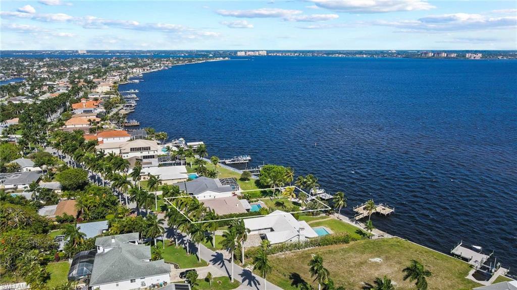 252 Bayshore DR