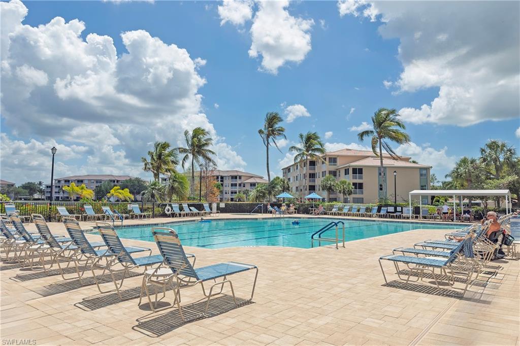 Community Pool and Spa