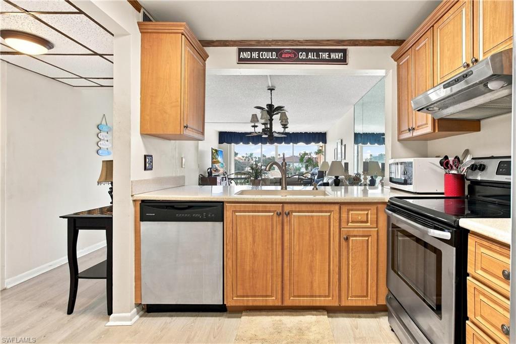 1087 Forest Lakes DR 302 photo 9