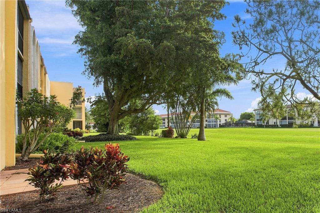 1087 Forest Lakes DR 302 photo 25