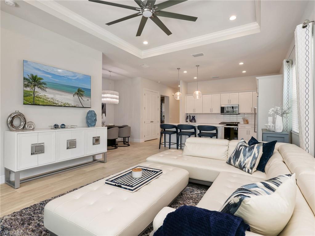 9040 Saint Lucia DR photo 13