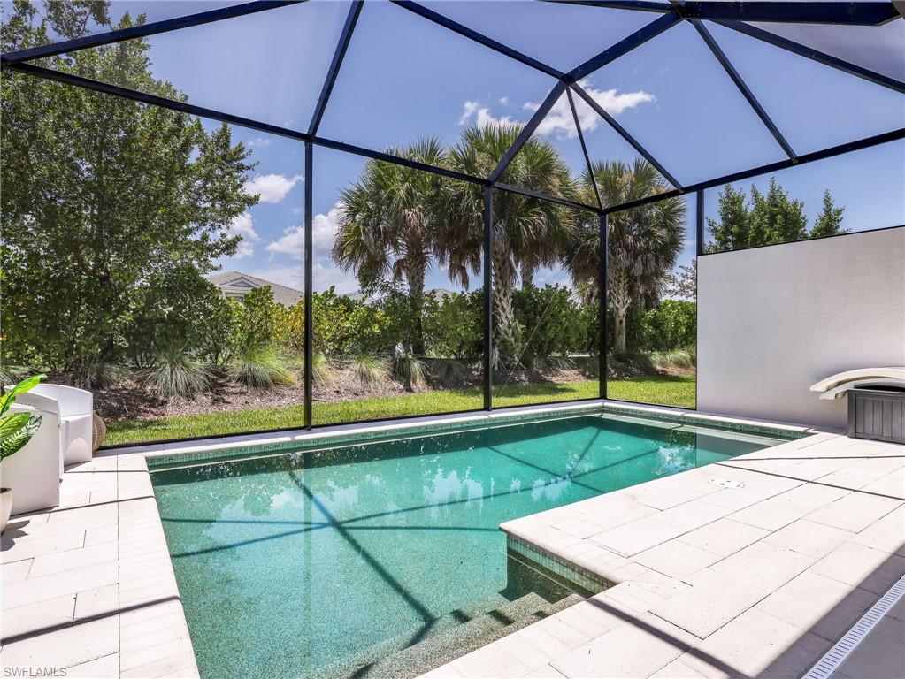9040 Saint Lucia DR photo 17