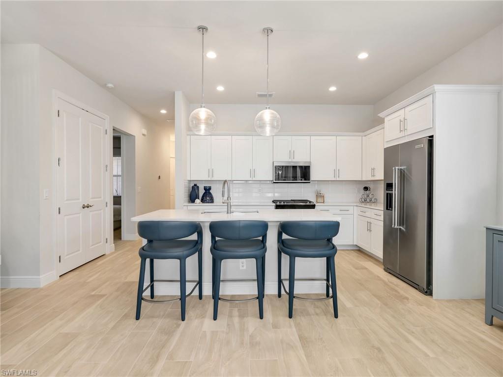 9040 Saint Lucia DR photo 7