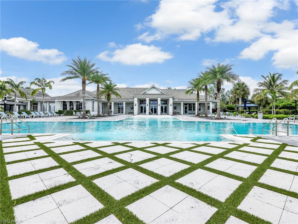9040 Saint Lucia DR photo 32