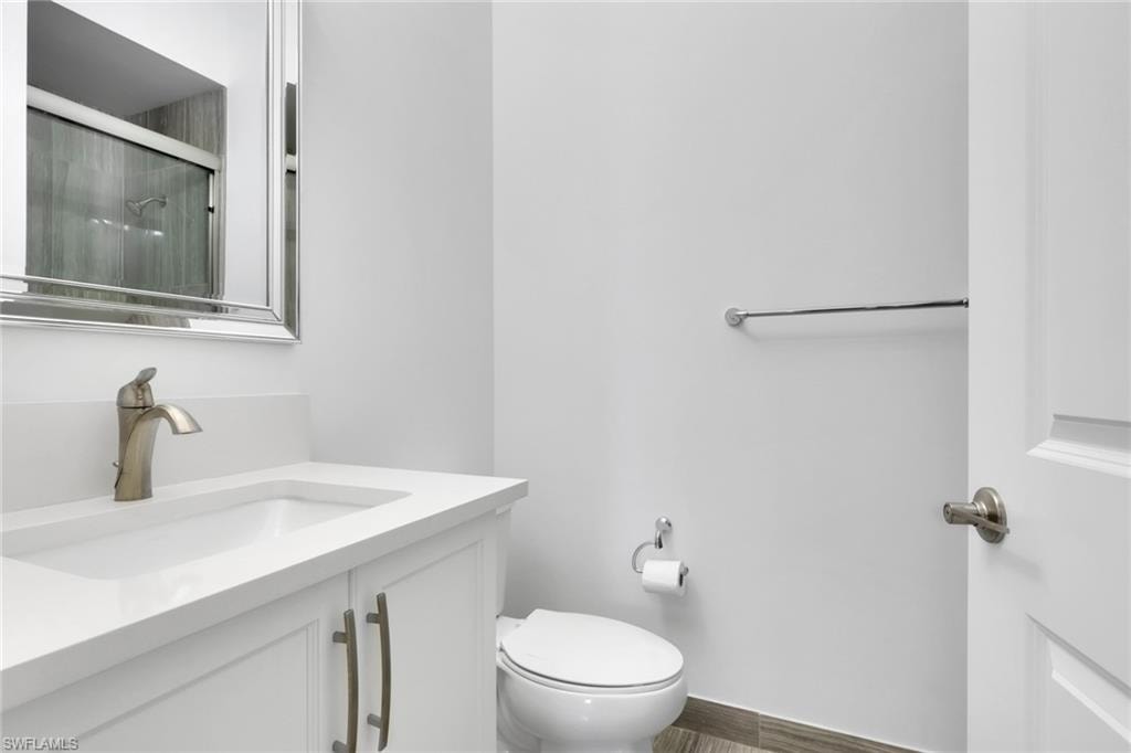 Main floor full bath