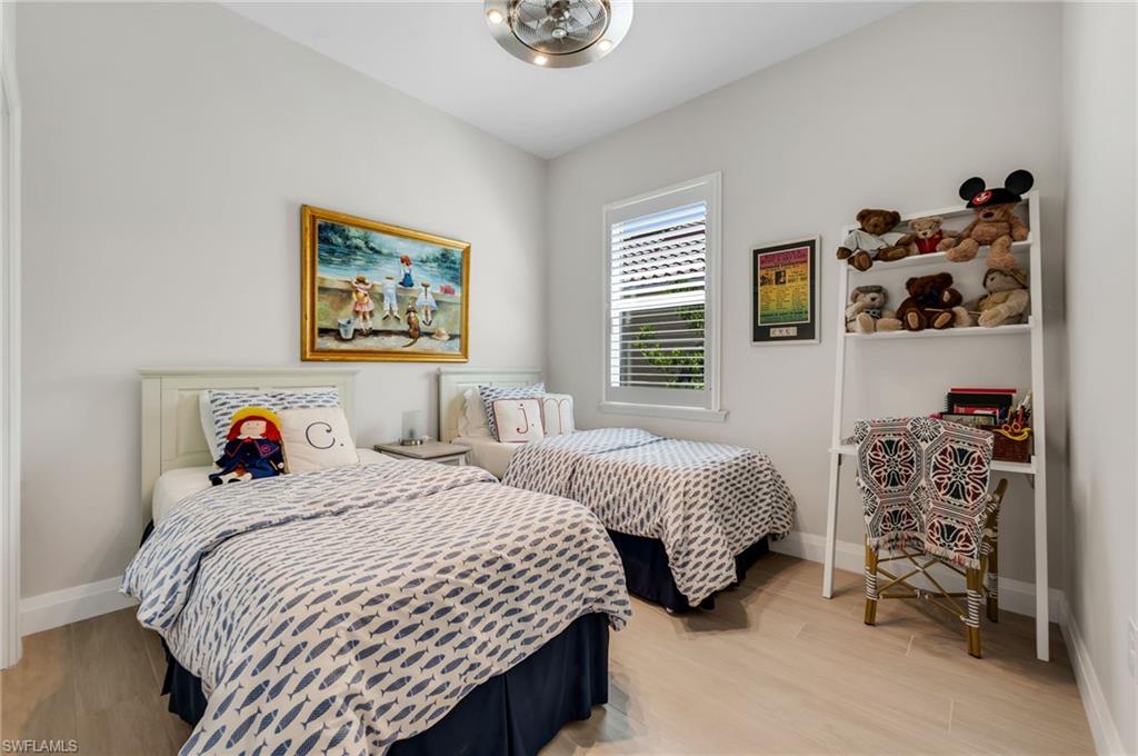 9343 Fieldstone LN photo 16