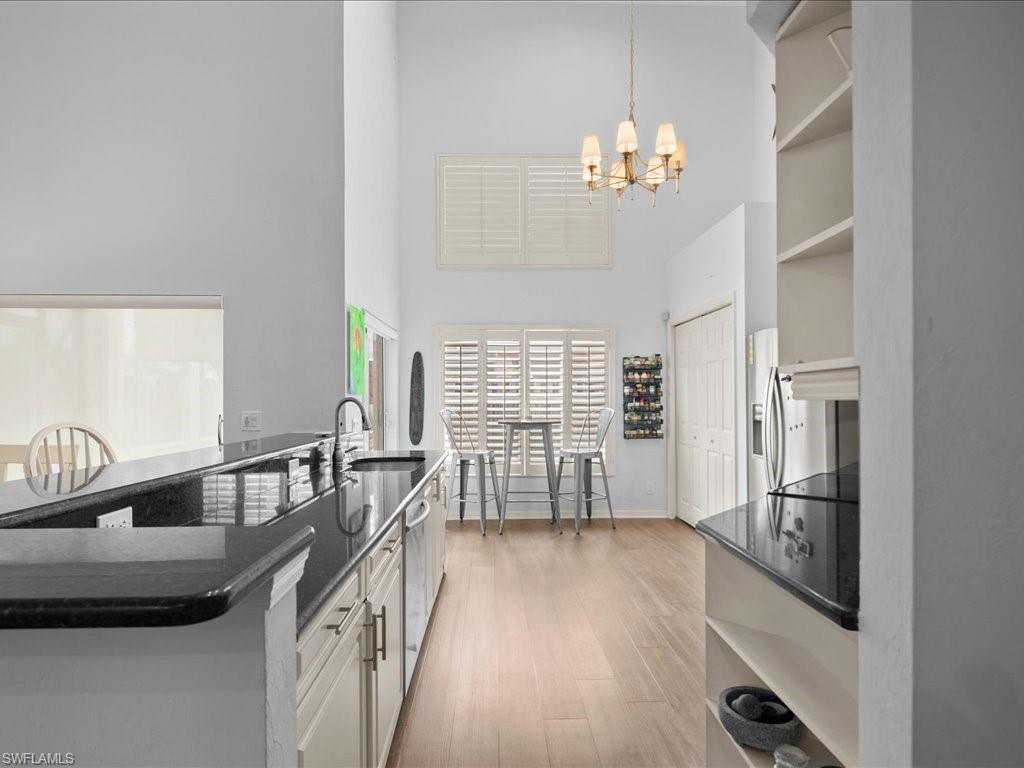 Large eat in kitchen with granite counter tops