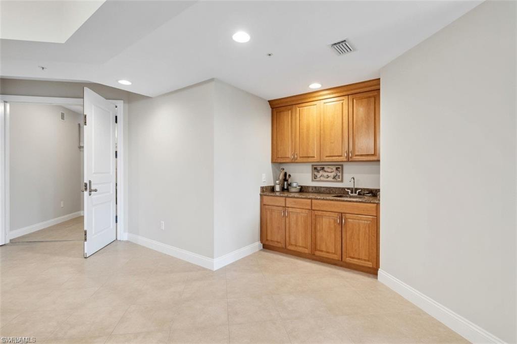 6081 Silver King BLVD 202 photo 6