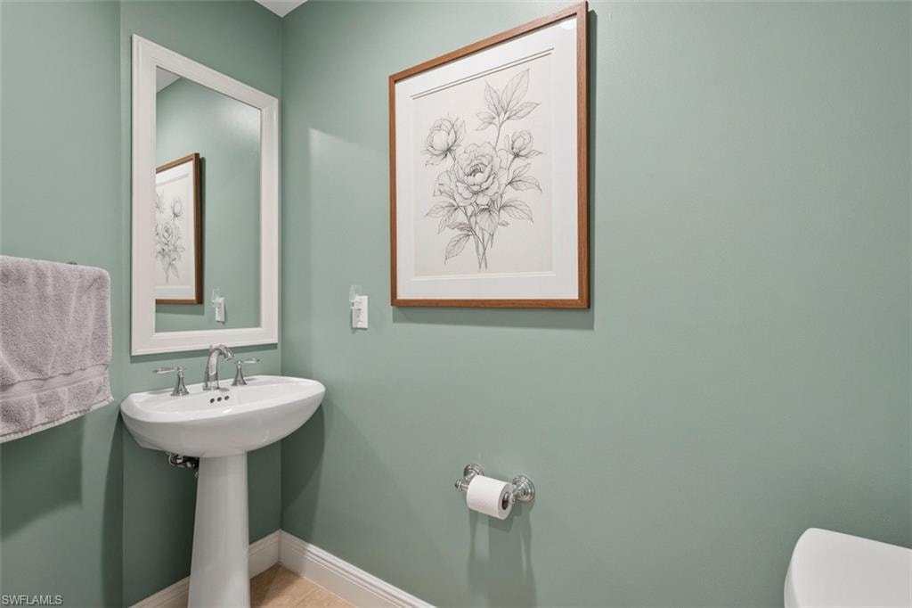 6081 Silver King BLVD 202 photo 26