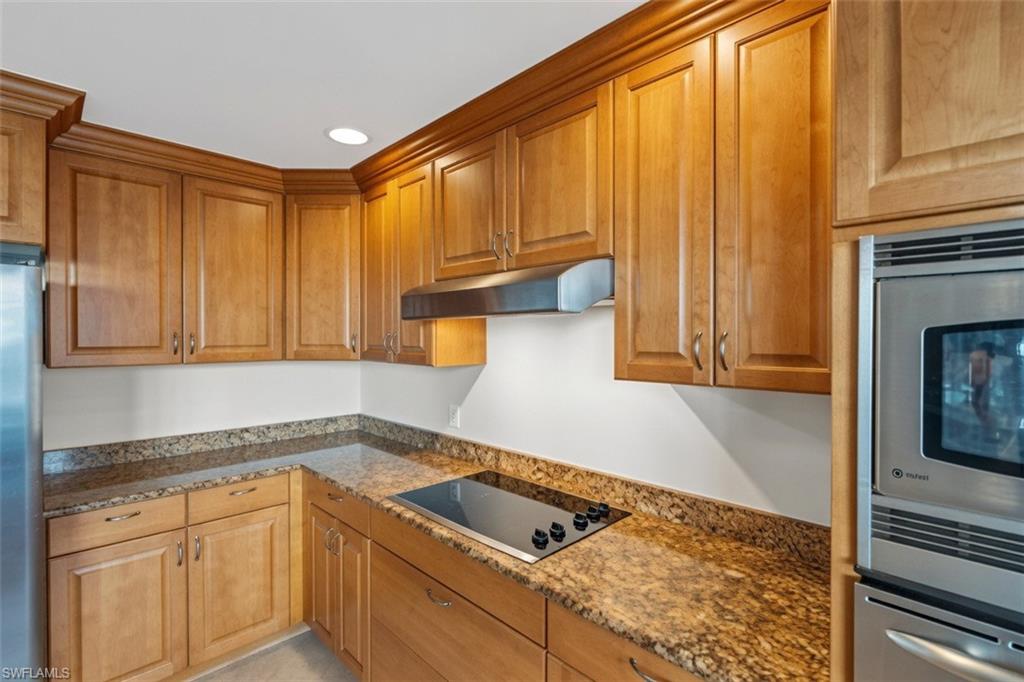 6081 Silver King BLVD 202 photo 9