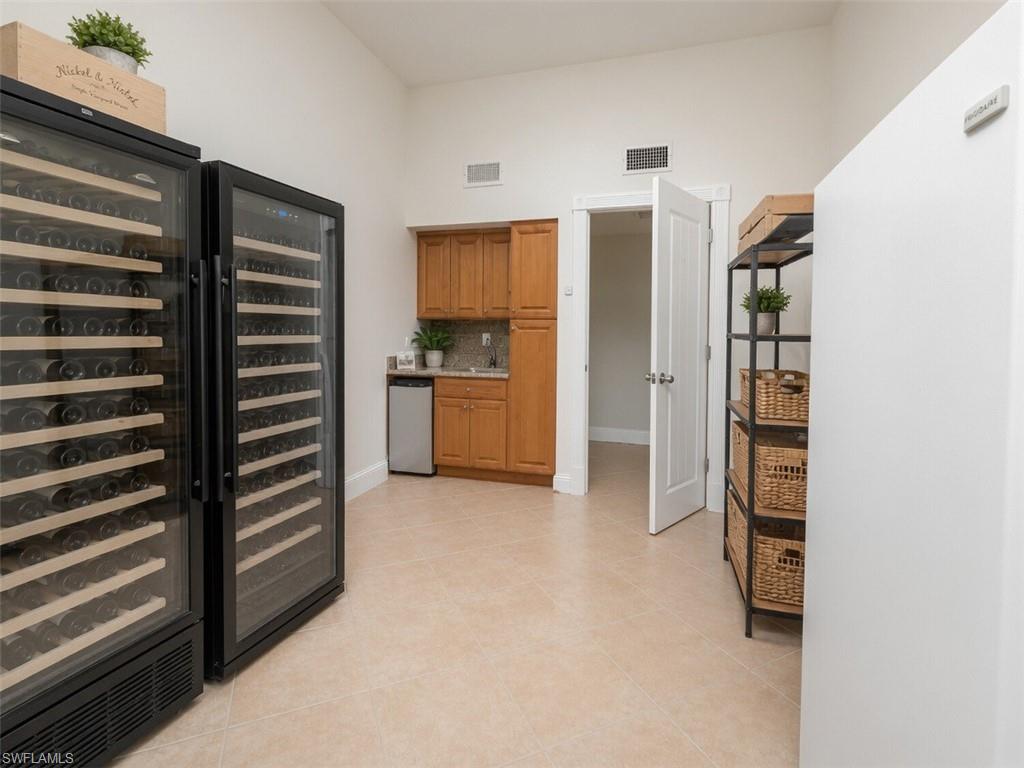 6081 Silver King BLVD 202 photo 37