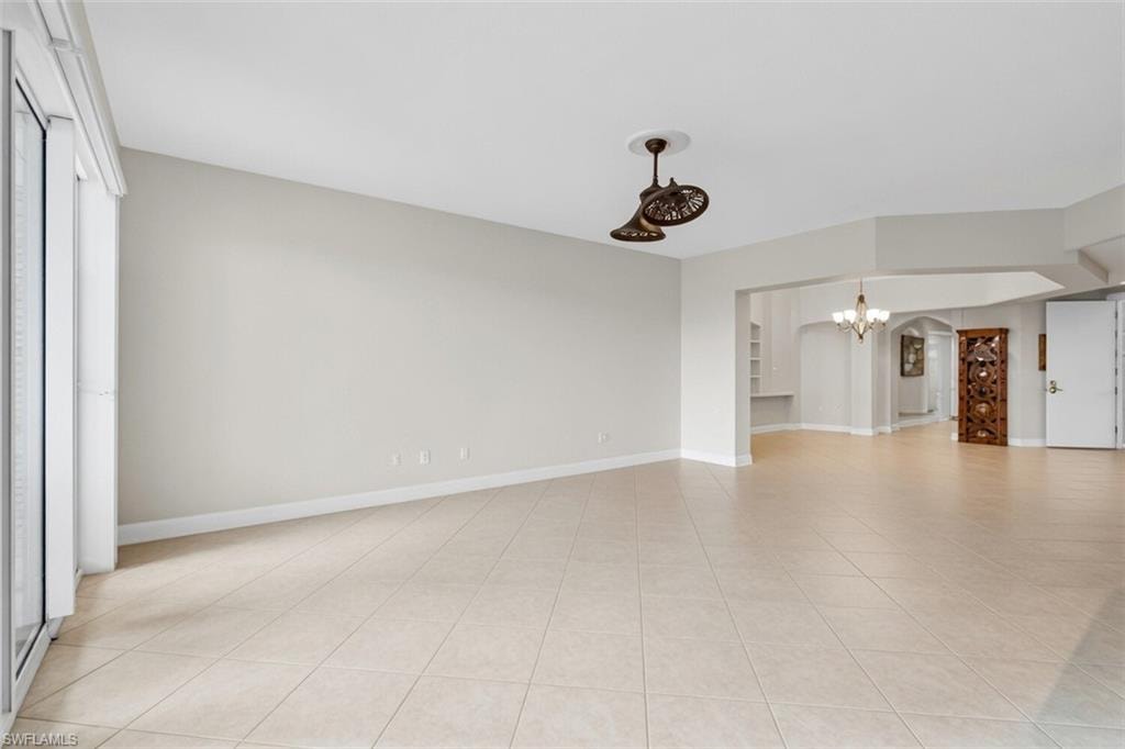 6081 Silver King BLVD 202