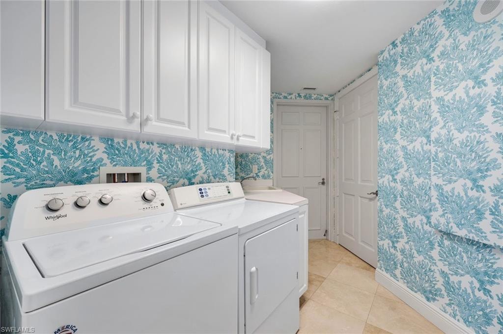 275 Indies WAY 503 photo 31