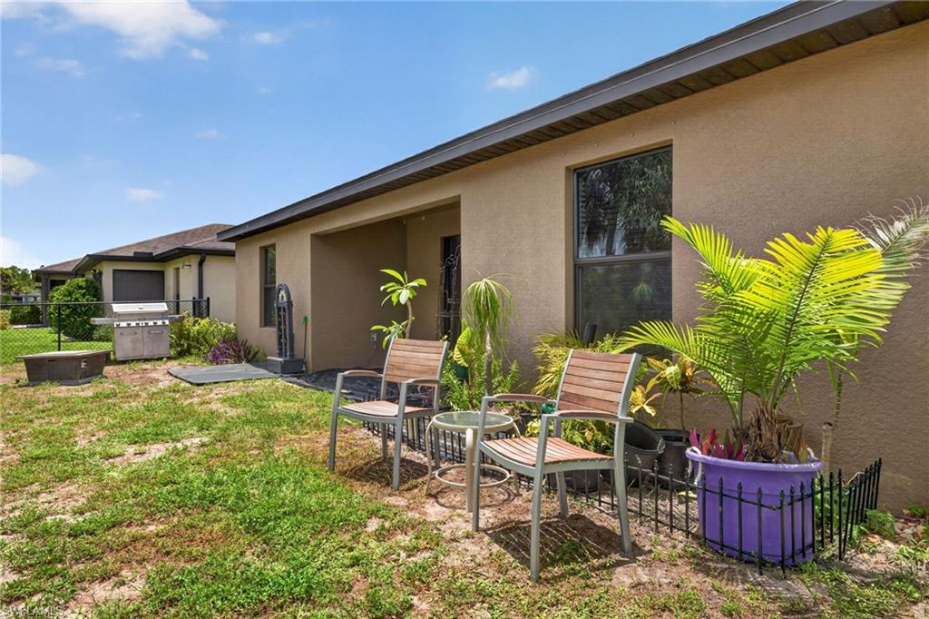225 Shadow Lakes DR photo 23