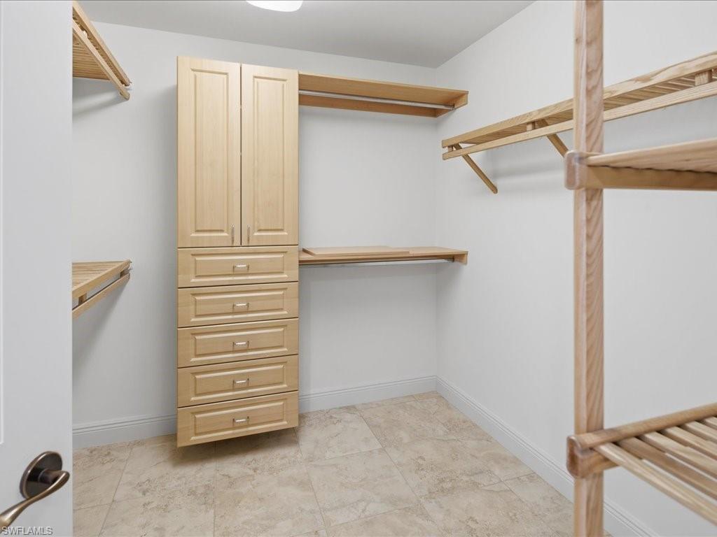 Walk in closet
