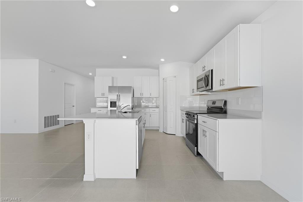 4102 Gator CIR photo 7