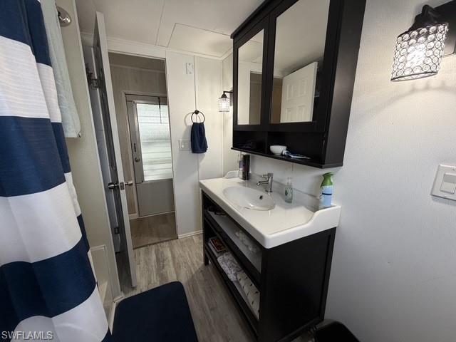 Master Bath Pic 2