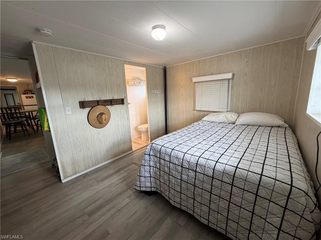 Bedroom 2/Den/Flex Room