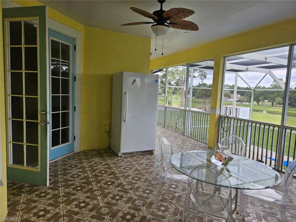915 Barbara CT photo 32